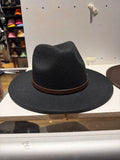 Chapeau élégant femme extérieur